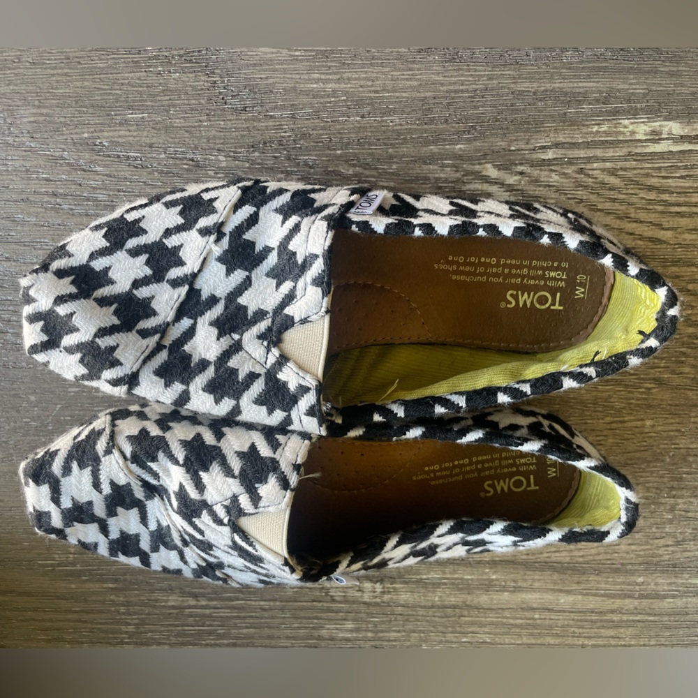 Purchased from Nordstrom- ash Canvas/ Houndstooth